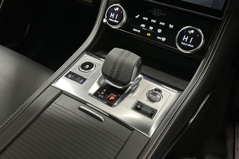 2021 (21) JAGUAR F-PACE 2.0 D200 R-Dynamic HSE 5dr Auto AWD 4984893