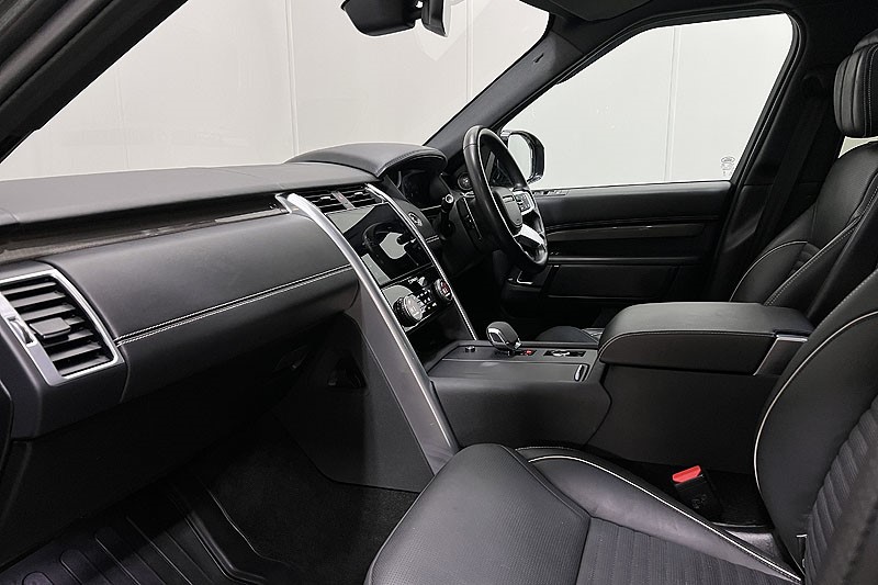 2024 (24) LAND ROVER DISCOVERY 3.0 D300 Metropolitan Edition 5dr Auto 5003863