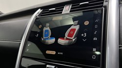 2024 (24) LAND ROVER DISCOVERY 3.0 D300 Metropolitan Edition 5dr Auto 5003861