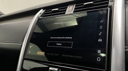 2024 (24) LAND ROVER DISCOVERY 3.0 D300 Metropolitan Edition 5dr Auto 5003862