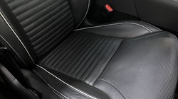 2024 (24) LAND ROVER DISCOVERY 3.0 D300 Metropolitan Edition 5dr Auto 5003842