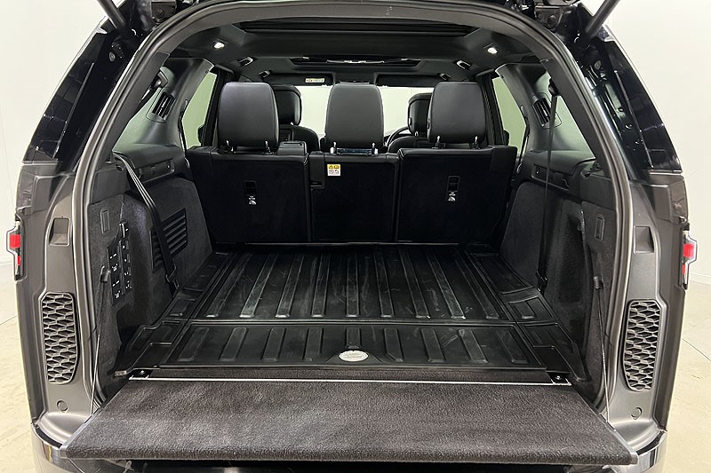 2024 (24) LAND ROVER DISCOVERY 3.0 D300 Metropolitan Edition 5dr Auto 5003871