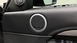 2024 (24) LAND ROVER DISCOVERY 3.0 D300 Metropolitan Edition 5dr Auto 5003837