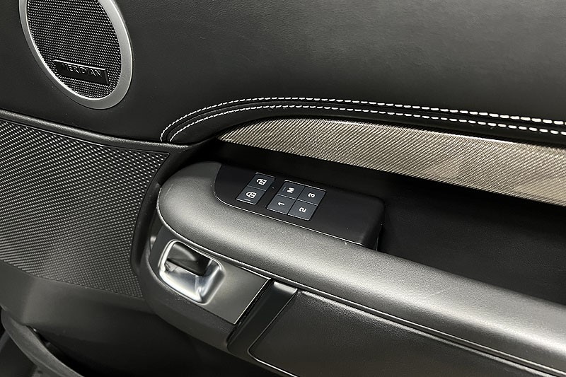 2024 (24) LAND ROVER DISCOVERY 3.0 D300 Metropolitan Edition 5dr Auto 5003838