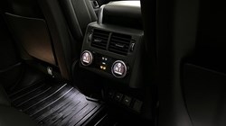 2024 (24) LAND ROVER DISCOVERY 3.0 D300 Metropolitan Edition 5dr Auto 5003835