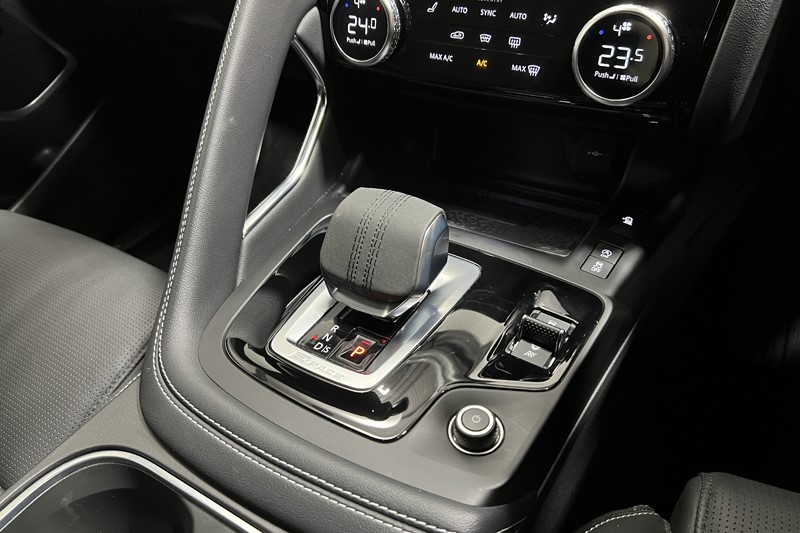 2023 (23) JAGUAR E-PACE 2.0 D200 R-Dynamic HSE 5dr Auto 4983511