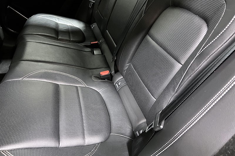 2021 (21) JAGUAR F-PACE 2.0 D200 R-Dynamic S 5dr Auto AWD 5036401