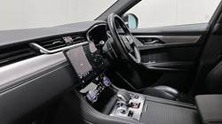 2021 (21) JAGUAR F-PACE 2.0 D200 R-Dynamic S 5dr Auto AWD 5036397