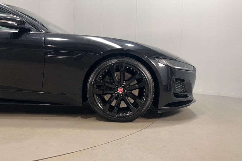 2022 (72) JAGUAR F-TYPE 5.0 P450 S/C V8 R-Dynamic Black 2dr Auto AWD 4990811