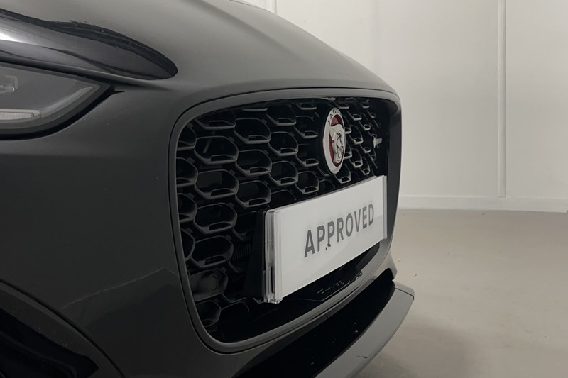 2022 (72) JAGUAR F-TYPE 5.0 P450 S/C V8 R-Dynamic Black 2dr Auto AWD 4990857