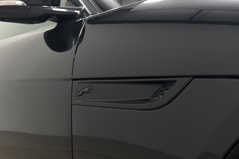 2022 (72) JAGUAR F-TYPE 5.0 P450 S/C V8 R-Dynamic Black 2dr Auto AWD 4990855