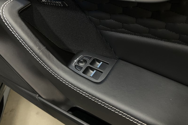 2022 (72) JAGUAR F-TYPE 5.0 P450 S/C V8 R-Dynamic Black 2dr Auto AWD 4990814