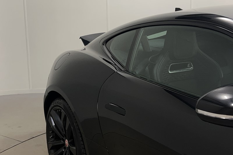 2022 (72) JAGUAR F-TYPE 5.0 P450 S/C V8 R-Dynamic Black 2dr Auto AWD 4990852
