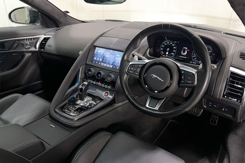 2022 (72) JAGUAR F-TYPE 5.0 P450 S/C V8 R-Dynamic Black 2dr Auto AWD 4990812