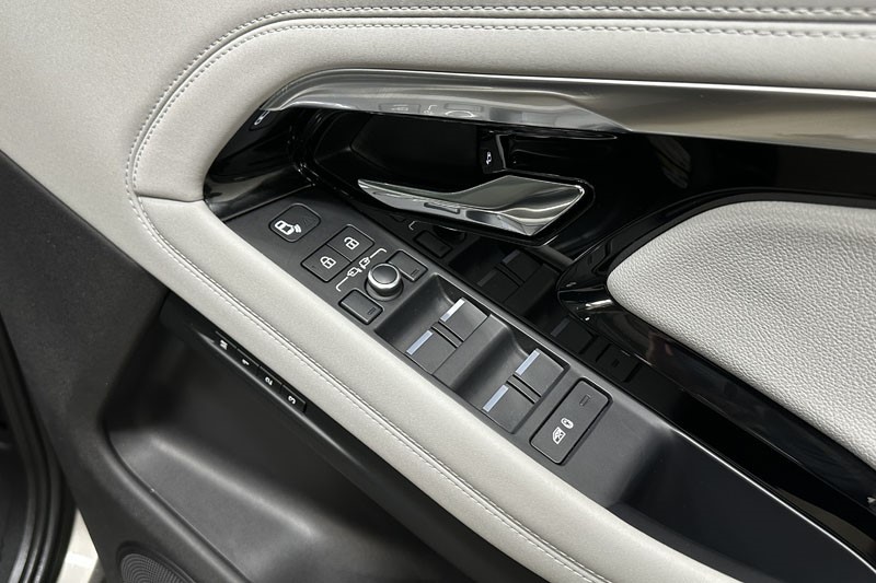 2021 (70) LAND ROVER RANGE ROVER EVOQUE 2.0 D165 SE 5dr Auto 4997894