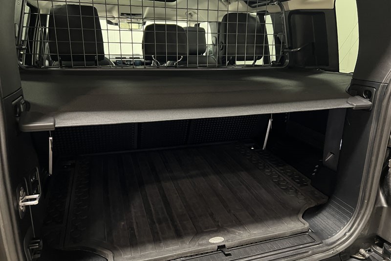 2023 (72) LAND ROVER DEFENDER 3.0 D250 HSE 110 5dr Auto 5003261