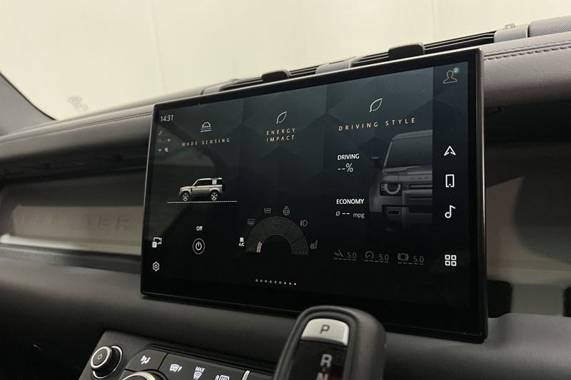 2023 (72) LAND ROVER DEFENDER 3.0 D250 HSE 110 5dr Auto 5003246