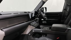 2023 (72) LAND ROVER DEFENDER 3.0 D250 HSE 110 5dr Auto 5003253