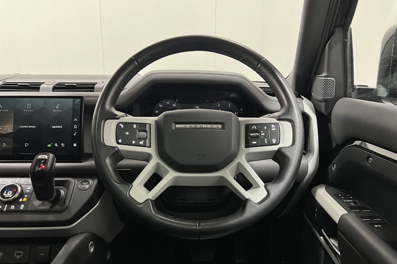 2023 (72) LAND ROVER DEFENDER 3.0 D250 HSE 110 5dr Auto 5003227