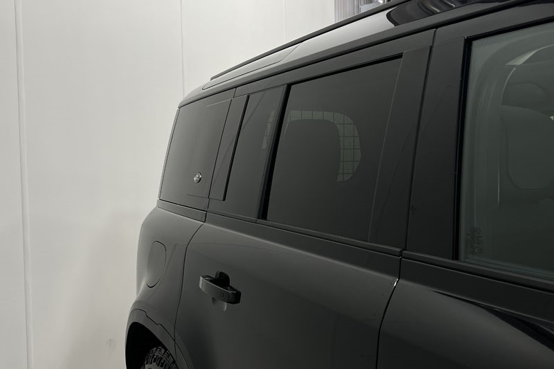 2023 (72) LAND ROVER DEFENDER 3.0 D250 HSE 110 5dr Auto 5003267