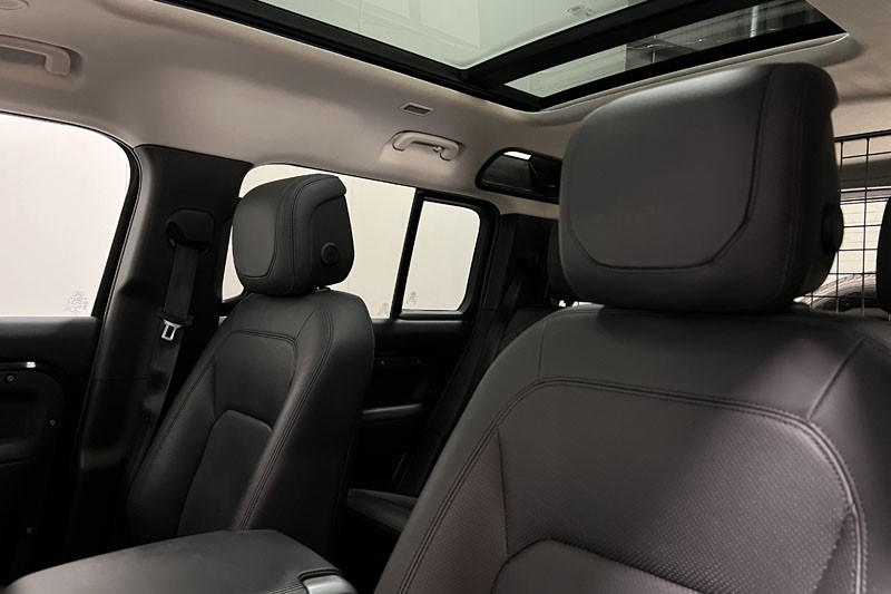 2023 (72) LAND ROVER DEFENDER 3.0 D250 HSE 110 5dr Auto 5003255