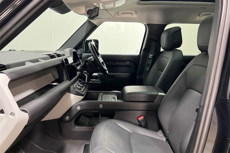 2023 (72) LAND ROVER DEFENDER 3.0 D250 HSE 110 5dr Auto 5003219