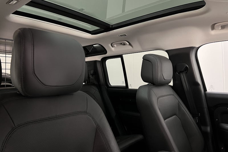 2023 (72) LAND ROVER DEFENDER 3.0 D250 HSE 110 5dr Auto 5003235