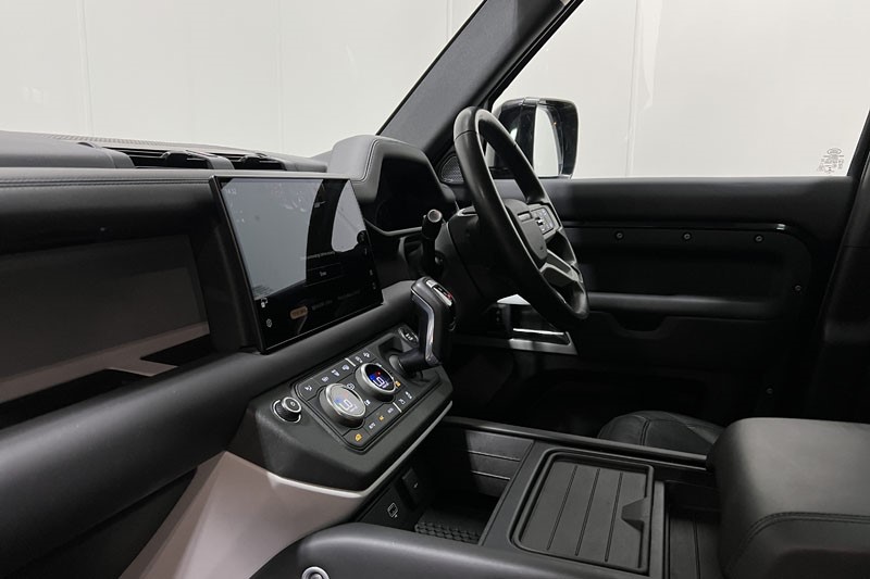 2023 (72) LAND ROVER DEFENDER 3.0 D250 HSE 110 5dr Auto 5003254