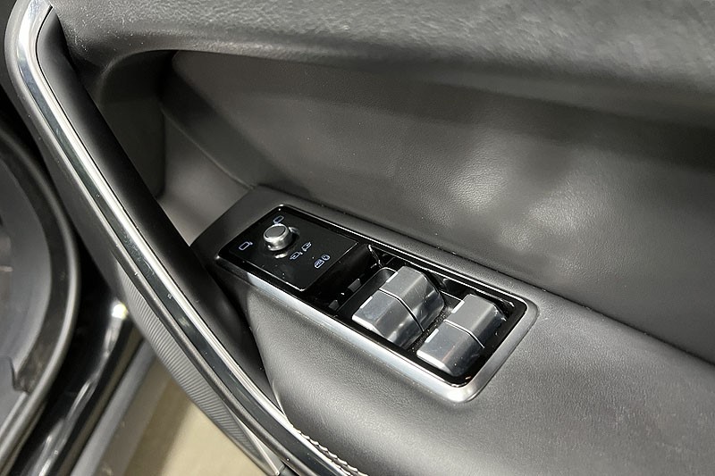 2021 (21) JAGUAR F-PACE 2.0 D200 R-Dynamic HSE 5dr Auto AWD 5082355