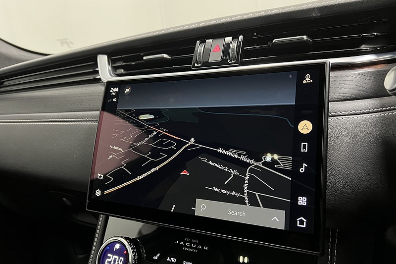 2021 (21) JAGUAR F-PACE 2.0 D200 R-Dynamic HSE 5dr Auto AWD 5082367