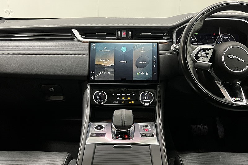 2021 (21) JAGUAR F-PACE 2.0 D200 R-Dynamic HSE 5dr Auto AWD 5082351