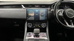 2021 (21) JAGUAR F-PACE 2.0 D200 R-Dynamic HSE 5dr Auto AWD 5082351
