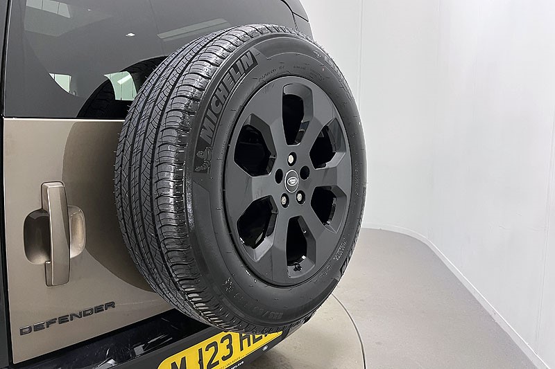 2023 (23) LAND ROVER DEFENDER 3.0 D250 X-Dynamic SE 90 3dr Auto 4994125