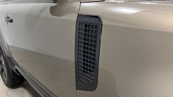 2023 (23) LAND ROVER DEFENDER 3.0 D250 X-Dynamic SE 90 3dr Auto 4994129