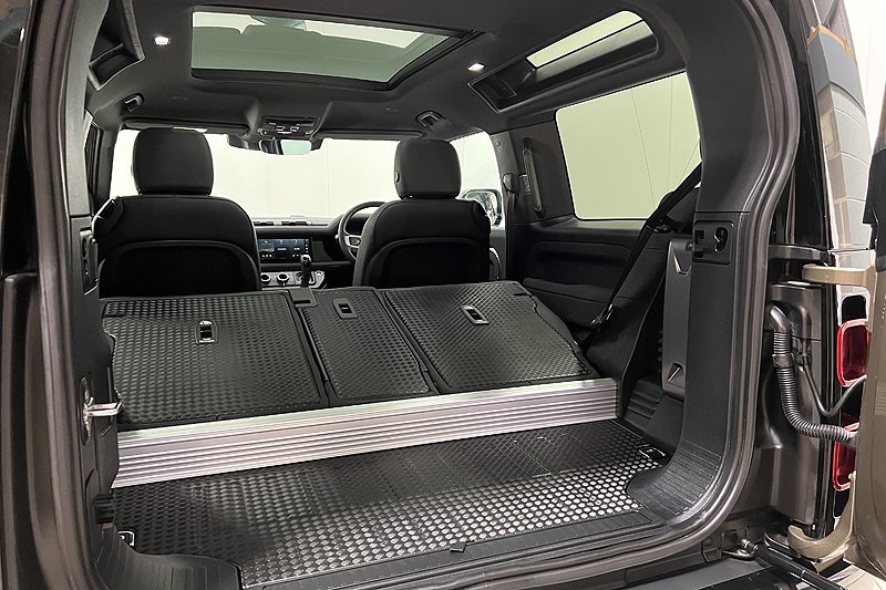 2023 (23) LAND ROVER DEFENDER 3.0 D250 X-Dynamic SE 90 3dr Auto 4994124