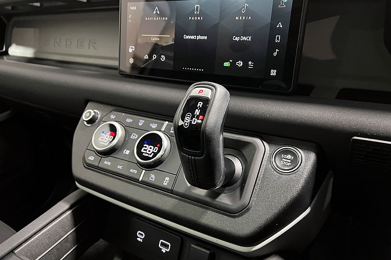 2023 (23) LAND ROVER DEFENDER 3.0 D250 X-Dynamic SE 90 3dr Auto 4994108