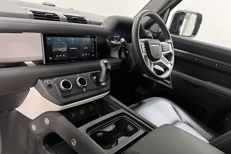 2023 (23) LAND ROVER DEFENDER 3.0 D250 X-Dynamic SE 90 3dr Auto 4994119