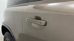 2023 (23) LAND ROVER DEFENDER 3.0 D250 X-Dynamic SE 90 3dr Auto 4994127