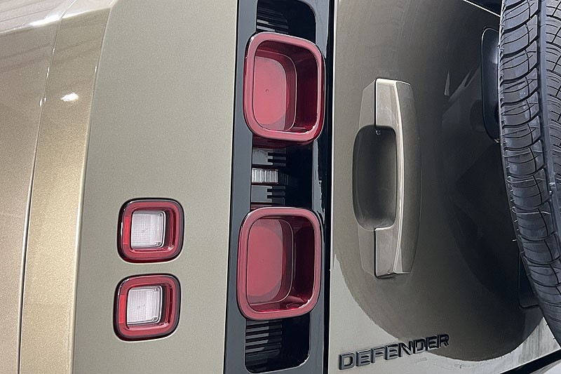 2023 (23) LAND ROVER DEFENDER 3.0 D250 X-Dynamic SE 90 3dr Auto 4994133