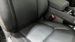 2023 (23) LAND ROVER DEFENDER 3.0 D250 X-Dynamic SE 90 3dr Auto 4994101