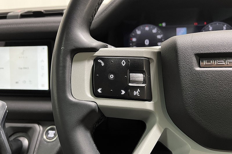 2023 (23) LAND ROVER DEFENDER 3.0 D250 X-Dynamic SE 90 3dr Auto 4994105