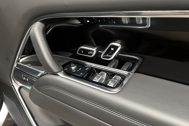 2024 (73) LAND ROVER RANGE ROVER 3.0 D300 HSE 4dr Auto 5081079