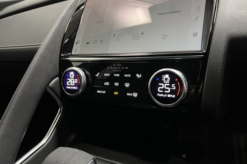 2022 (22) JAGUAR E-PACE 2.0 D200 R-Dynamic HSE 5dr Auto 5001626