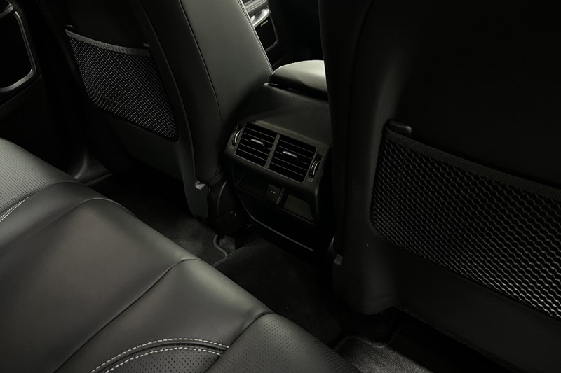 2022 (22) JAGUAR E-PACE 2.0 D200 R-Dynamic HSE 5dr Auto 5001612