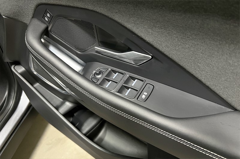 2022 (22) JAGUAR E-PACE 2.0 D200 R-Dynamic HSE 5dr Auto 5001615