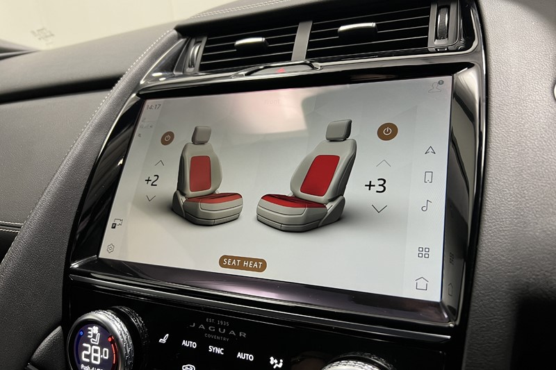 2022 (22) JAGUAR E-PACE 2.0 D200 R-Dynamic HSE 5dr Auto 5001635