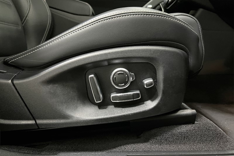 2022 (22) JAGUAR E-PACE 2.0 D200 R-Dynamic HSE 5dr Auto 5001618