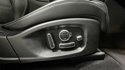 2022 (22) JAGUAR E-PACE 2.0 D200 R-Dynamic HSE 5dr Auto 5001618