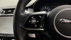 2022 (22) JAGUAR E-PACE 2.0 D200 R-Dynamic HSE 5dr Auto 5001622