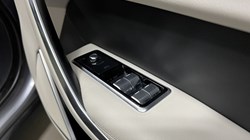 2021 (21) JAGUAR F-PACE 2.0 D200 R-Dynamic SE 5dr Auto AWD 5061827